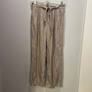 Aritiza Sunday Best woman’s tan Flowy pants